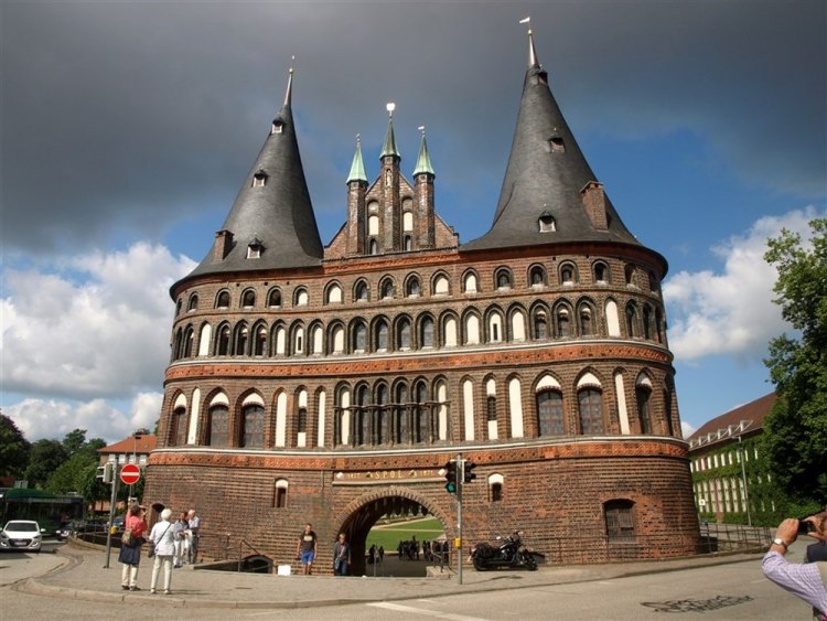 Lübeck, Holštýnská brána